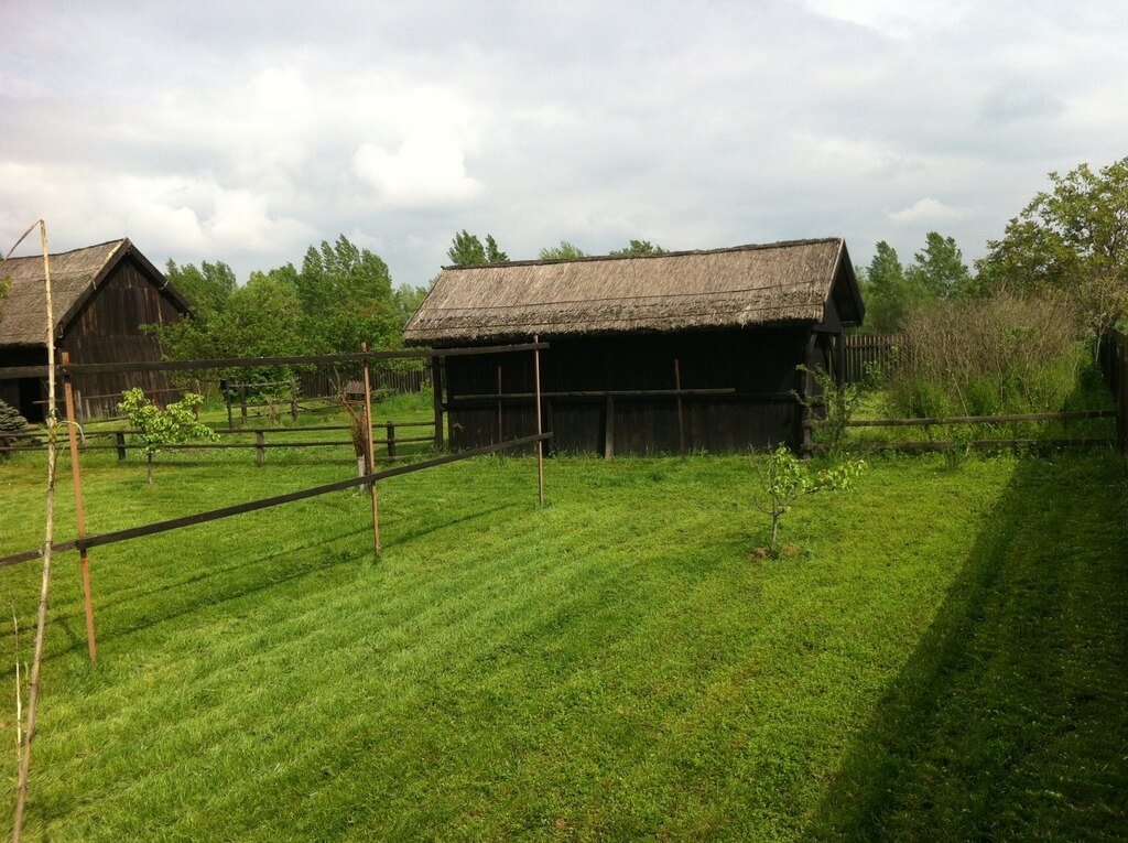 Predané: Väčšia chalupa v Gabčíkove, časť Dedinský ostrov, 5600m2.-18