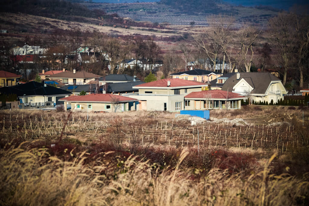 Predané: Rozostavaná luxusná vila na konci Limbachu-15