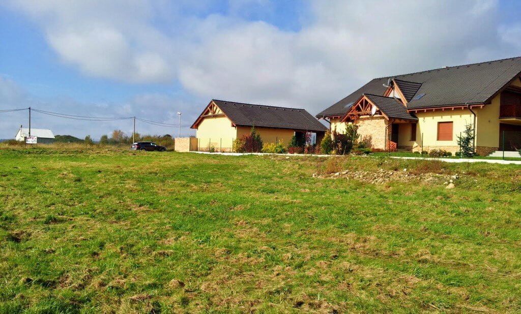 Predané Velký stavebný pozemok vo Veľkej Lomnici, na výstavbu RD alebo penziónu-2