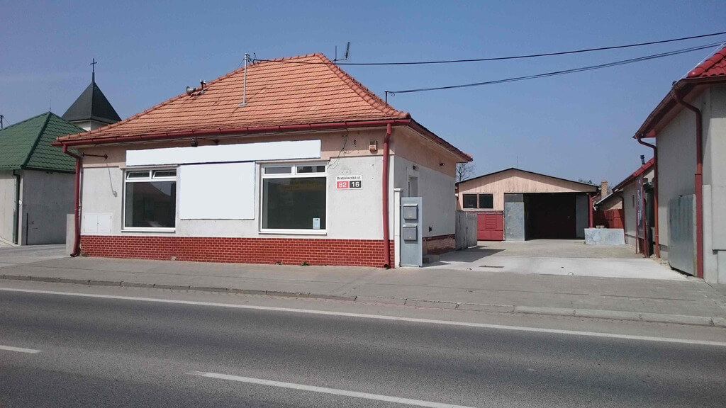 Prenajaté – obchodné priestory, Galanta, Bratislavská ulica-0