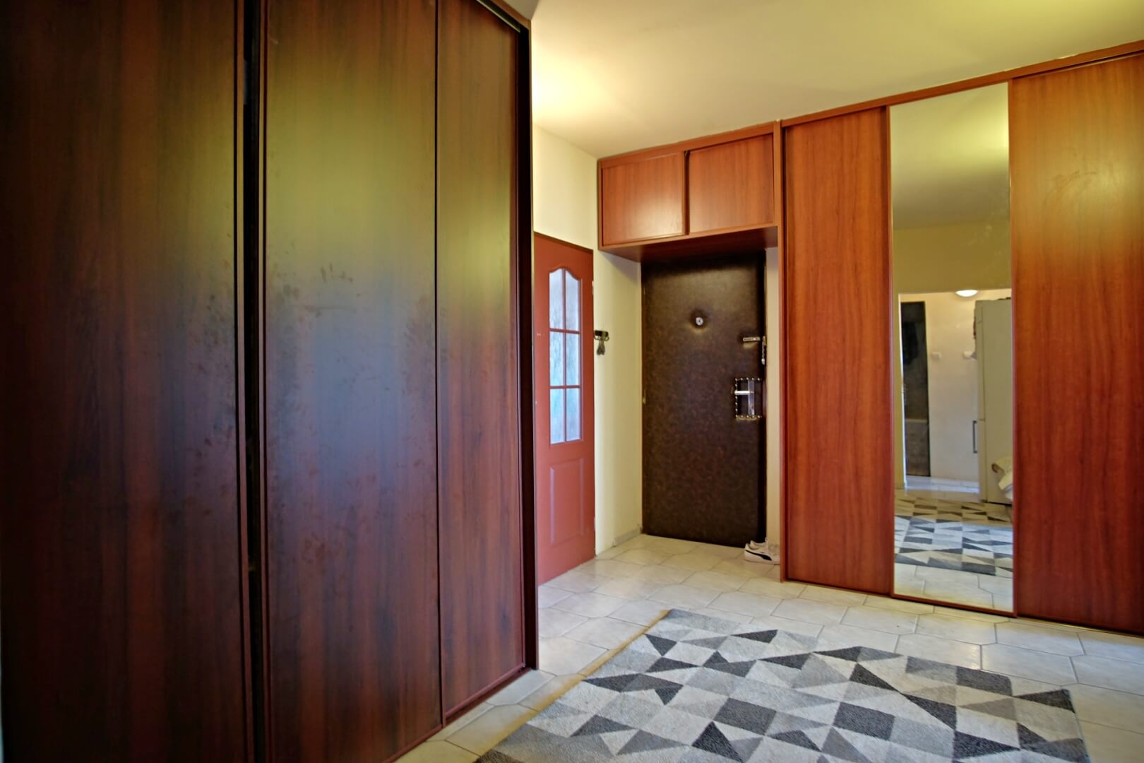 PREDANÉ – Na predaj zariadený 4 izbový byt po čiastočnej rekonštrukcii Bratislava- Petržalka.-10