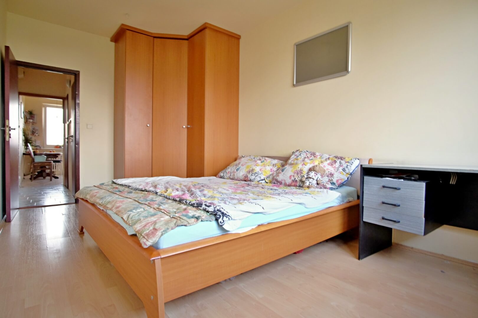 PREDANÉ – Na predaj zariadený 4 izbový byt po čiastočnej rekonštrukcii Bratislava- Petržalka.-5