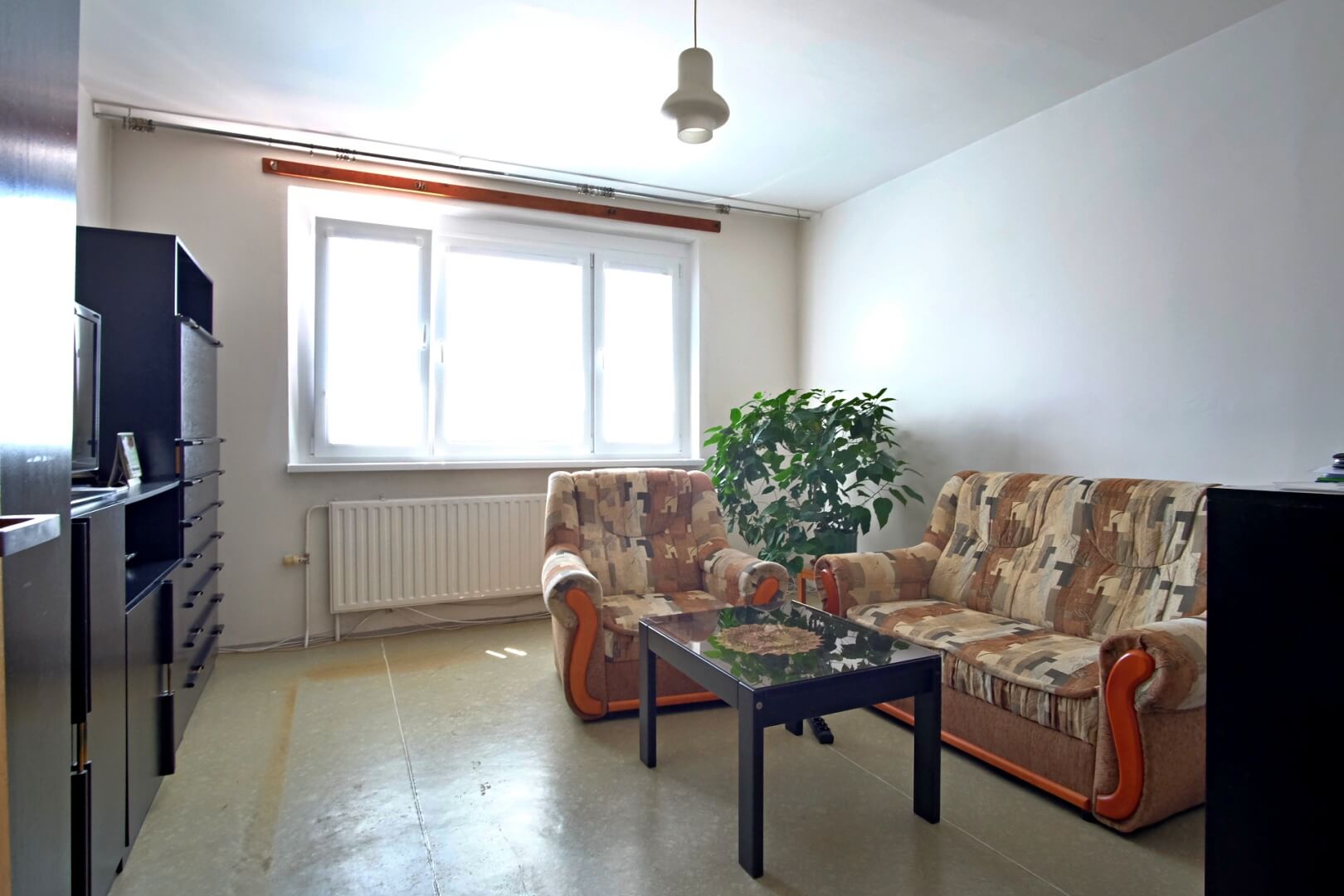PREDANÉ – Na predaj príjemný 4 izbový byt v lokalite plnej zelene na Vyšehradskej ulici Bratislava- Petržalka.-6