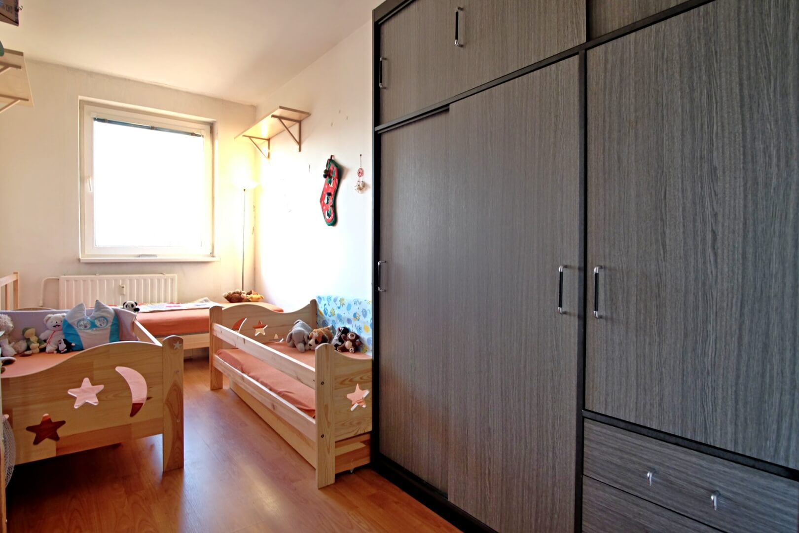 PREDANÉ – Na predaj zariadený 4 izbový byt po čiastočnej rekonštrukcii Bratislava- Petržalka.-6