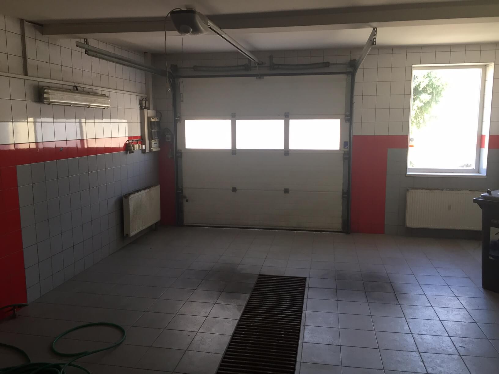 Predané: Predaj obchodného priestoru, najlepšie pre Autoservis, Pezinok, Ulica Mýtna/Šenkvická cesta. 240 m2-25