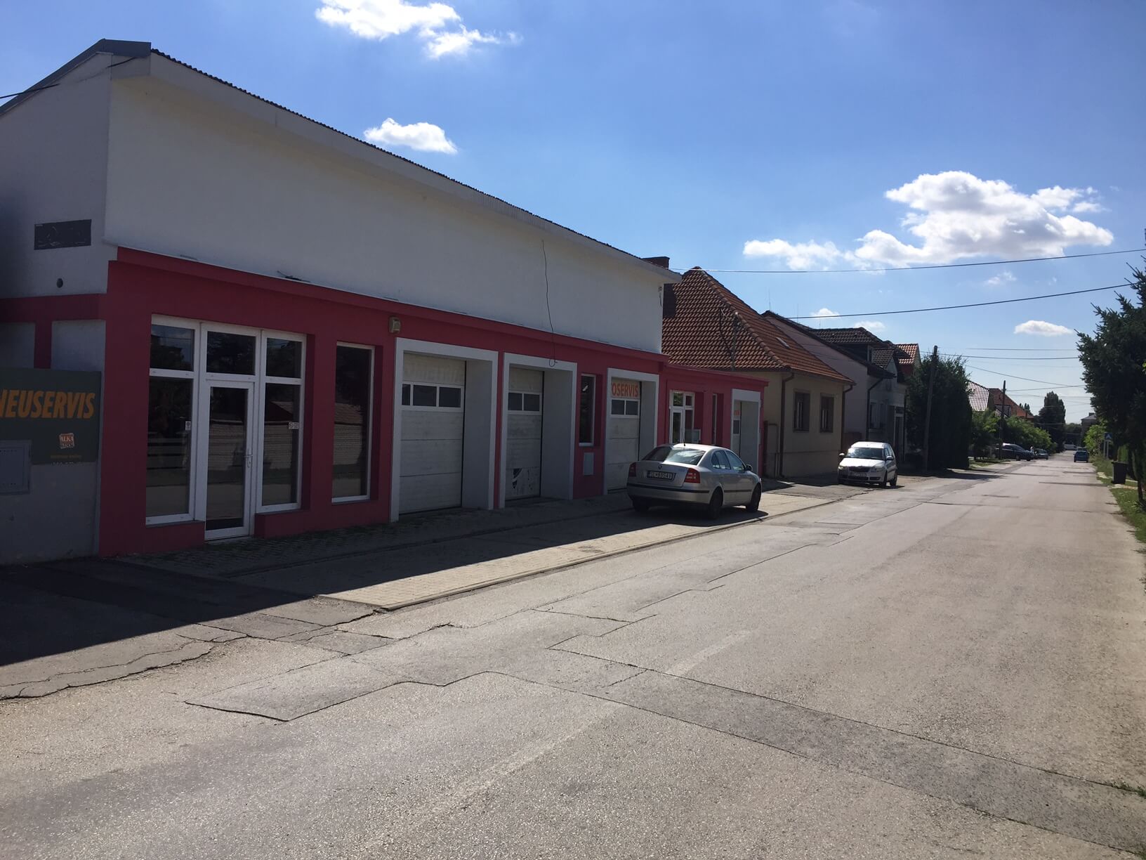 Predané: Predaj obchodného priestoru, najlepšie pre Autoservis, Pezinok, Ulica Mýtna/Šenkvická cesta. 240 m2-4