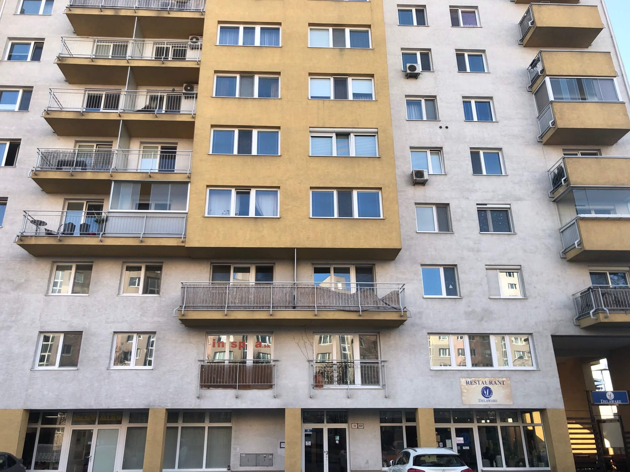 Predané: Exkluzívne na predaj 3 izb. byt, 72 m2, balkón 8 m2, parkovacie státie, Bratislava, Petržalka, Budatínska-10