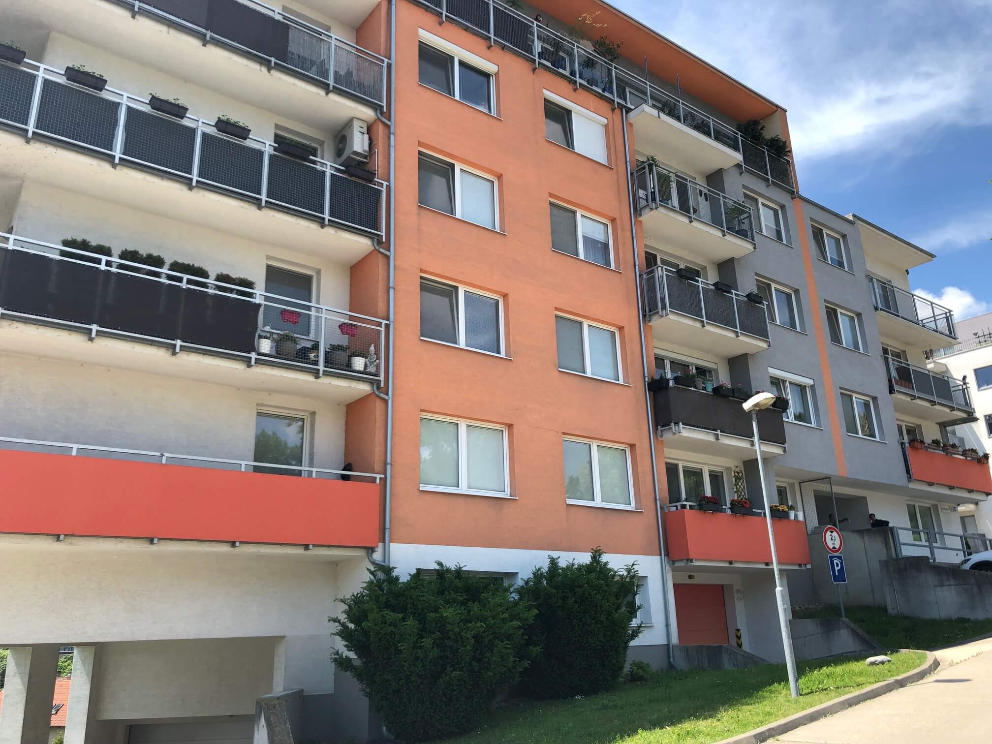 Predané: 3 izbový byt, novostavba, 72,25m2, loggia 4,82m2, Staré Grunty, Karlovka, garážové státie-1