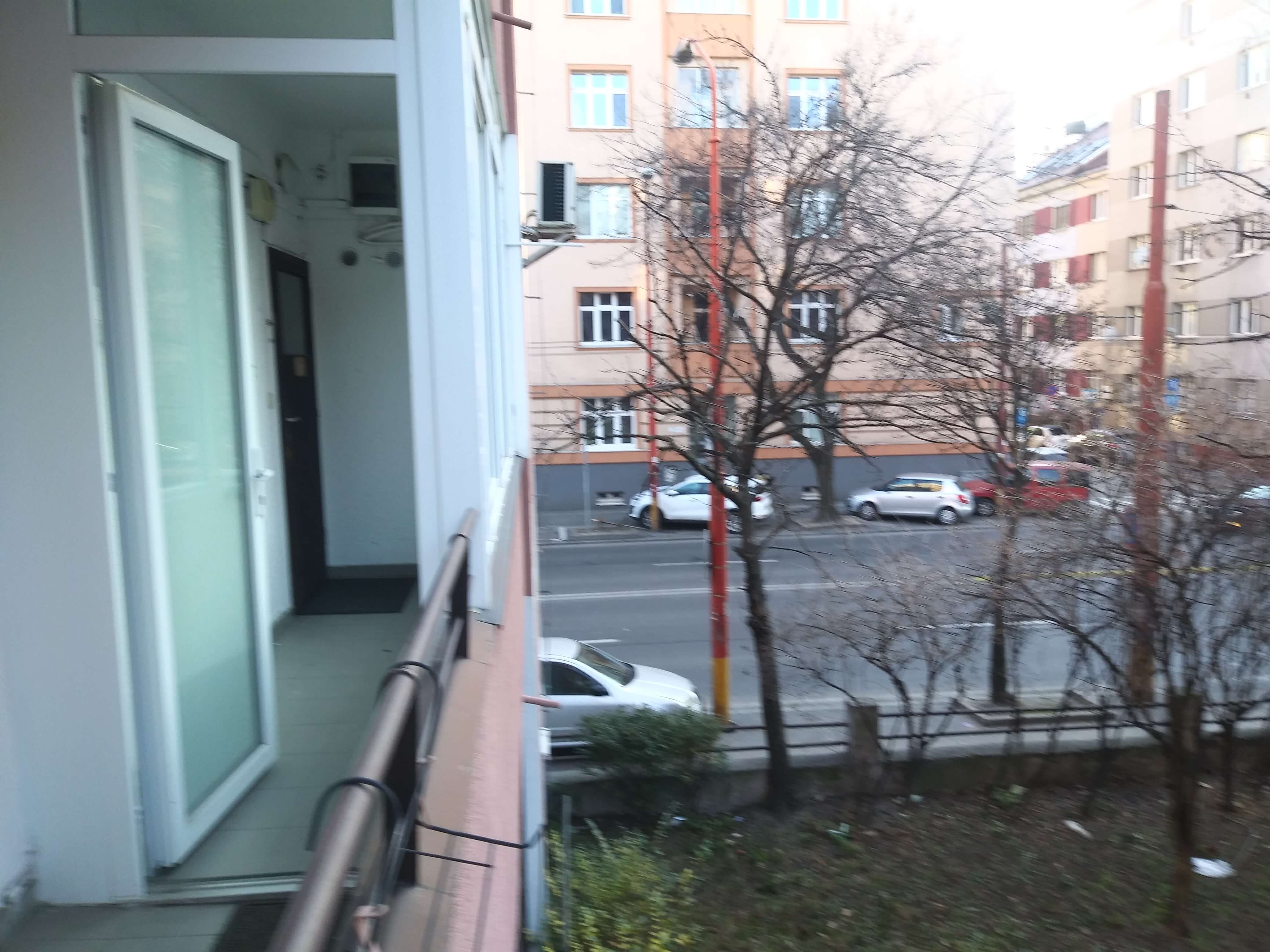 Prenajaté: Prenájom veľkého 2 izbového bytu 80m2, staré mesto, Šancová ulica 37, Bratislava, zariadený-3