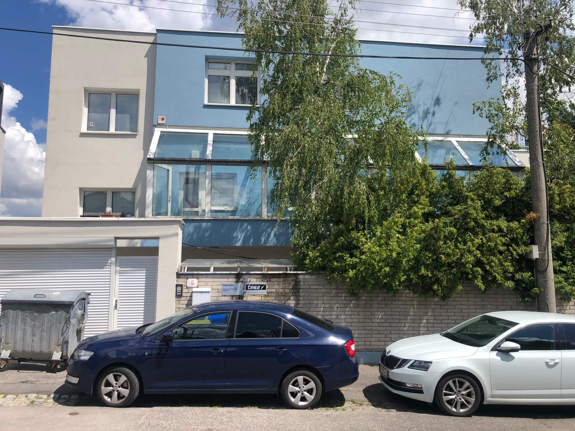 Troj podlažná budova s 10 kanceláriami, Riznerova ulica v Bratislave, nad hradom, úžitková 610m2-19