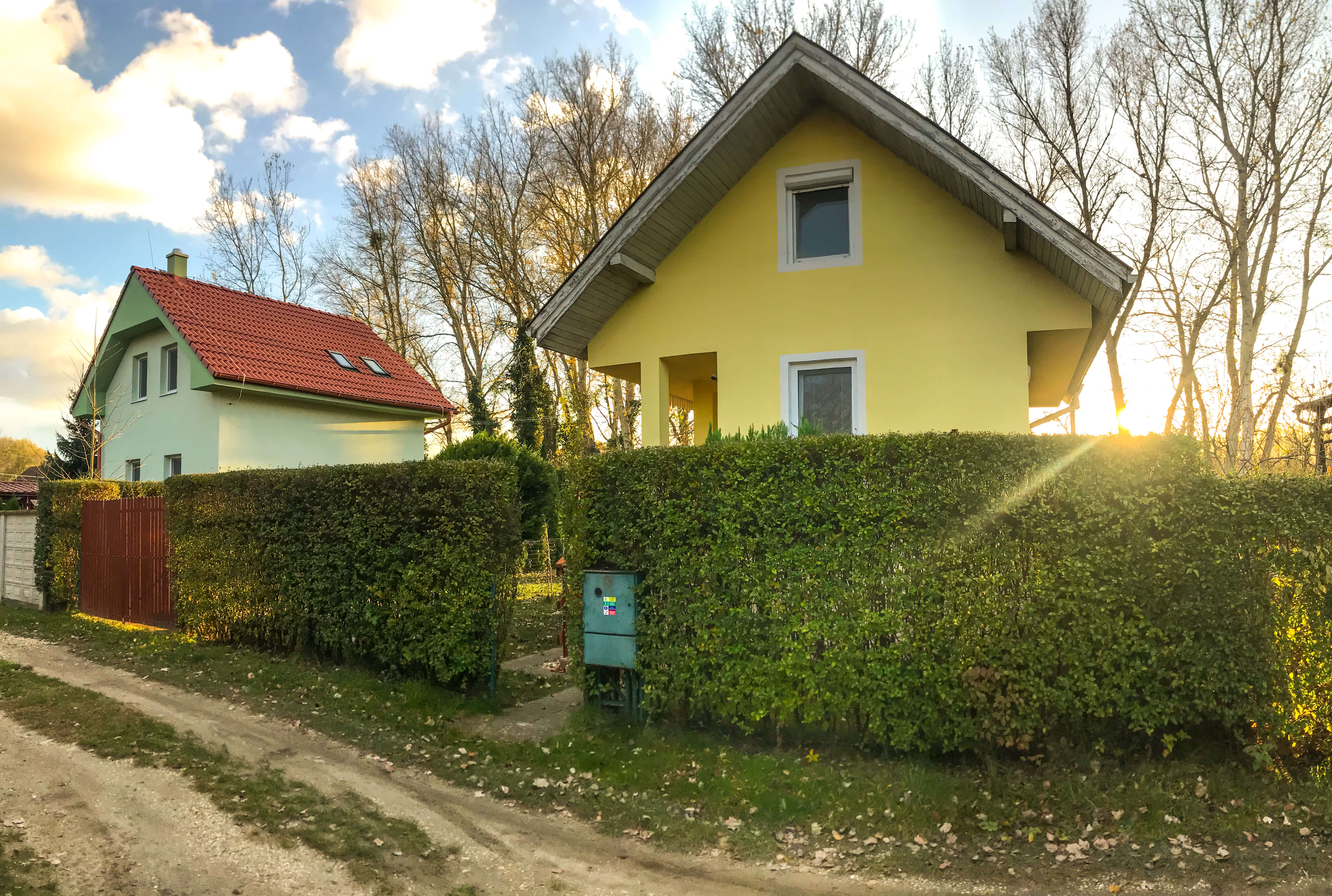 Predané: Exkluzívne 3 izbová chata o výmere 70m2 s 300m2 pozemkom, 2 podložná, v Gabčíkove pri hrádzi, kompe-29