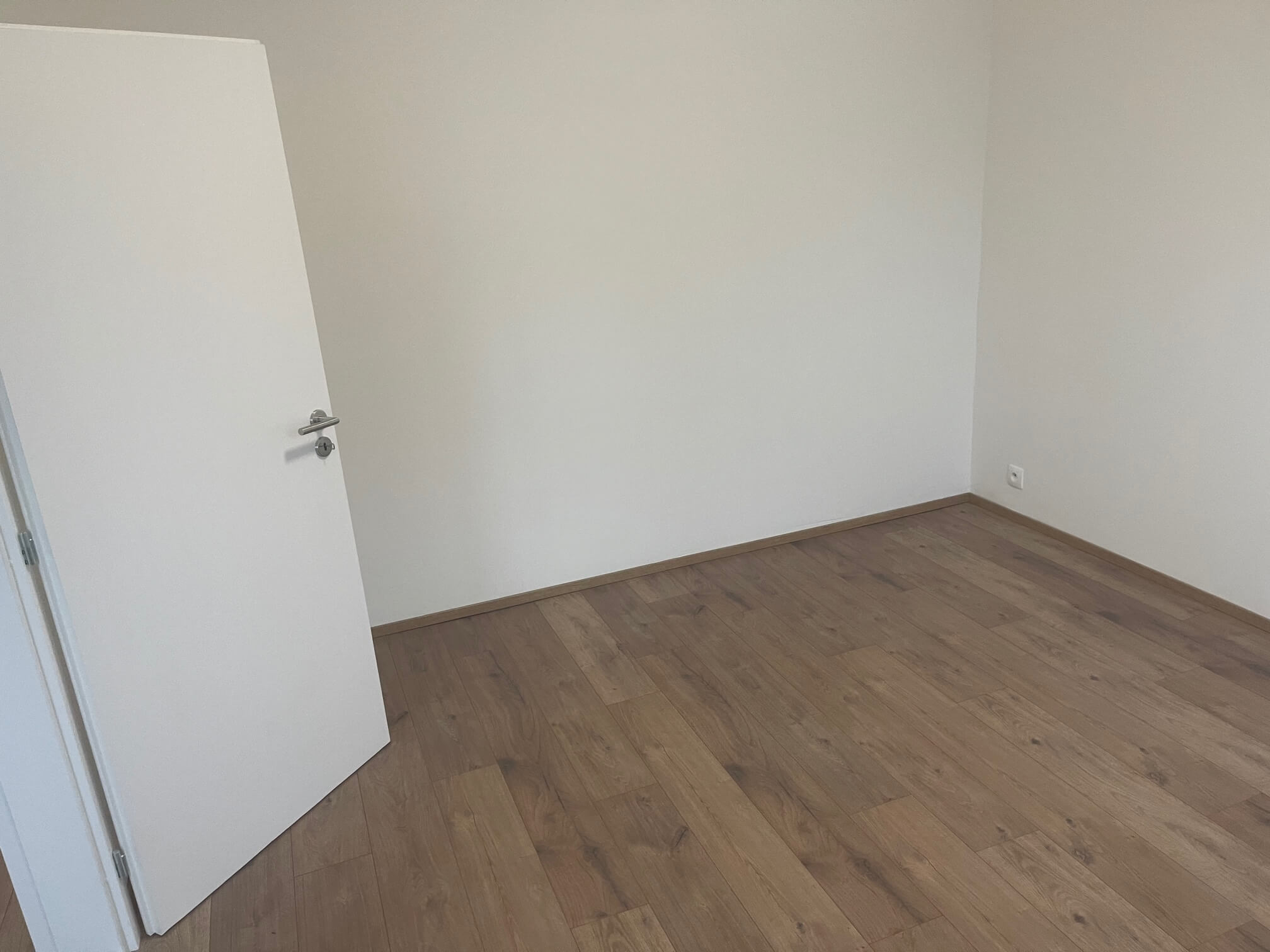 Predané: Exkluzívne na predaj zrekonštruovaný 2 izbový byt, 48m2, Fedáková 12, Dúbravka, pri OC Saratov-8