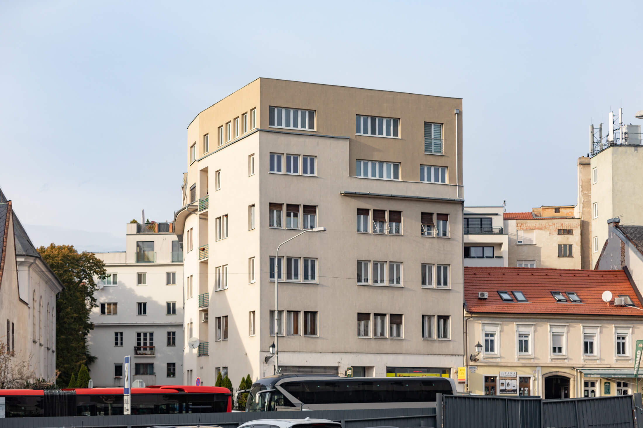 Exkluzívna novostavba na predaj, 3 izbový luxusný byt, Staré Mesto, Konventná, úžitková 146,18m2, najvyššie poschodie, výhľad na celú Bratislavu-18