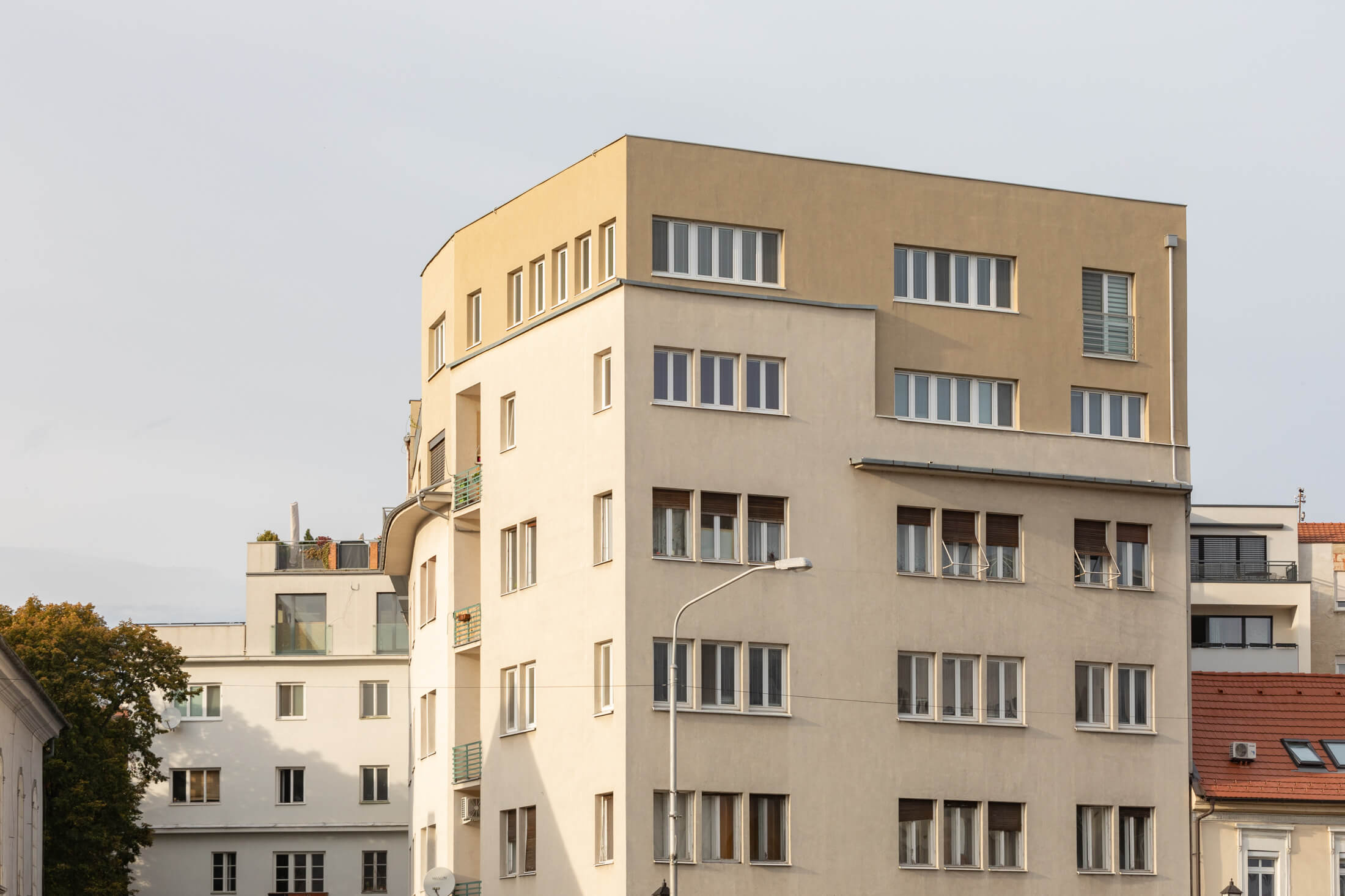 Exkluzívna novostavba na predaj, 3 izbový luxusný byt, Staré Mesto, Konventná, úžitková 146,18m2, najvyššie poschodie, výhľad na celú Bratislavu-17