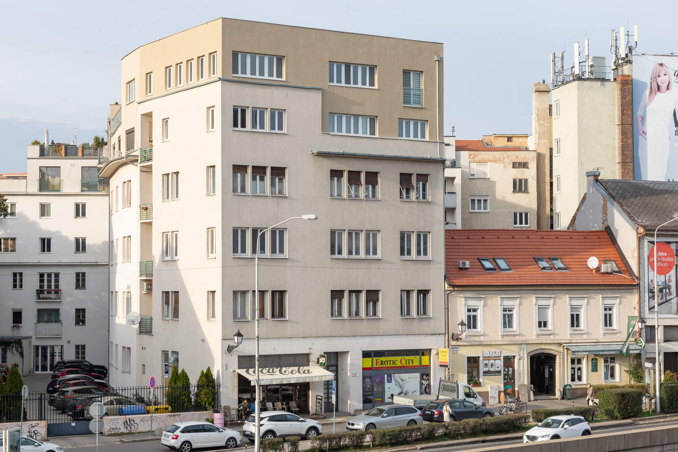 Exkluzívna novostavba na predaj, 3 izbový luxusný byt, Staré Mesto, Konventná, úžitková 146,18m2, najvyššie poschodie, výhľad na celú Bratislavu-0