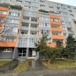 Prenajaté: Izby na prenájom v 3 izbovom byte, Karlovka, Kolísková 6 v Bratislave, 300€ izba, izba má 20m2 s balkónom,-6