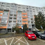 Prenajaté: Izby na prenájom v 3 izbovom byte, Karlovka, Kolísková 6 v Bratislave, 300€ izba, izba má 20m2 s  balkónom,-5