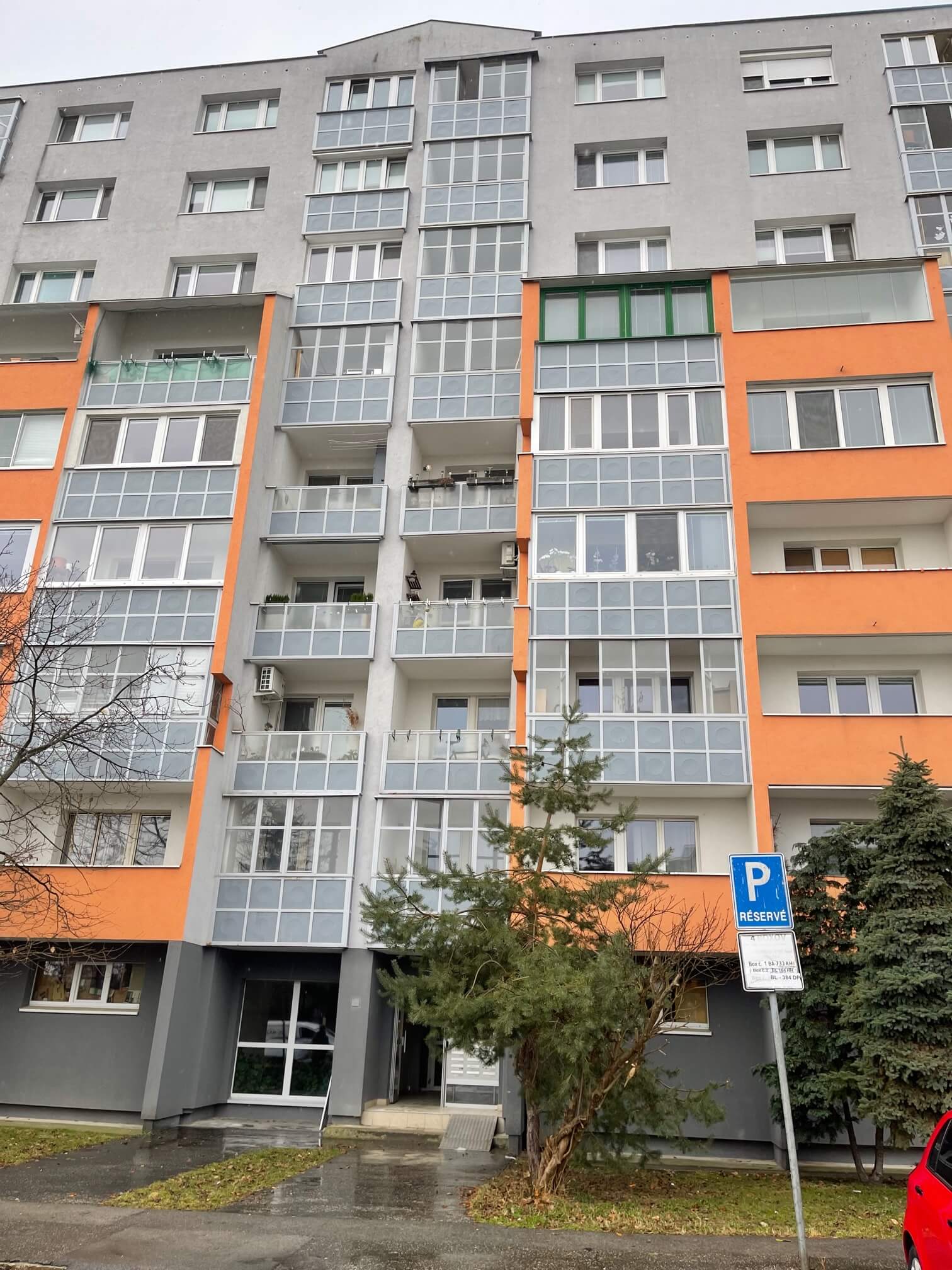 3 izbový byt, 70 m2, 2x balkón, kompletne zrekonštruovaný, Kolísková, Bratislava-7