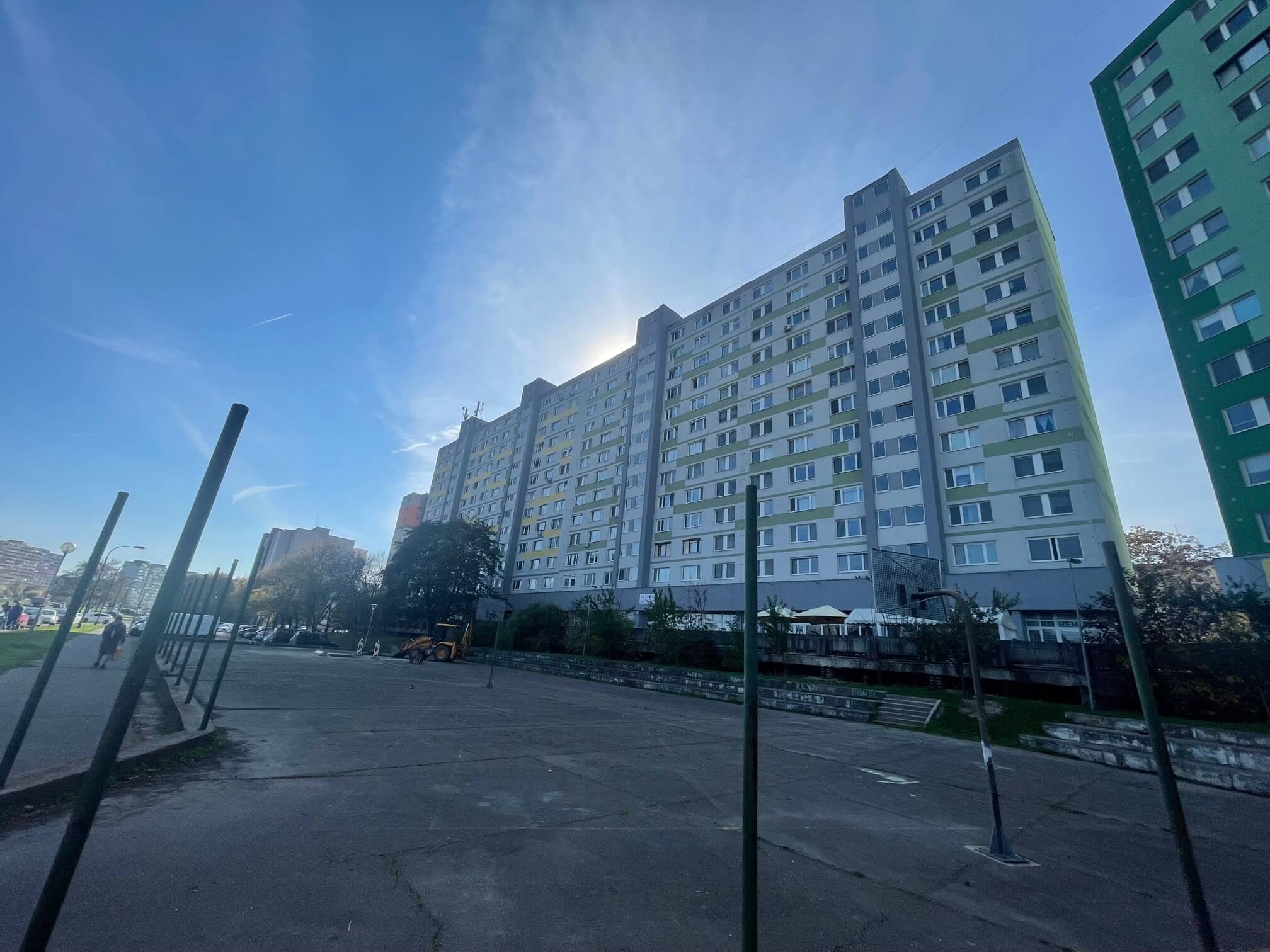 Na predaj 3 izbový byt, úžitková 68,50m2, Znievska 13, 9 nadzemné podlažie, v Petržalke oproti Draždiaku-0